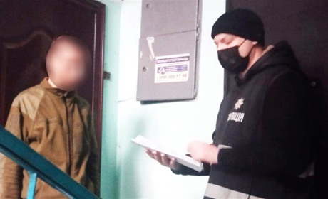 Виконавця, який розгромив меморіал у Первомайську, знайдено: за вандалізм йому заплатили 1,5 тисячі