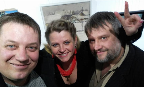 Волинський художник-іконописець розмальовує каплицю на Кременеччині