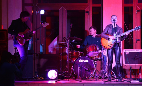 У Сватовому до Дня миру організували рок-концерт: як все відбувалося