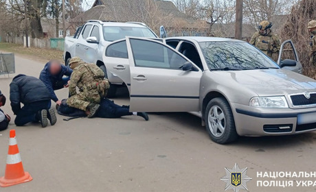 На Хмельниччині викрили групу наркоторговців: вилучили психотропів на 1,5 мільйона гривень