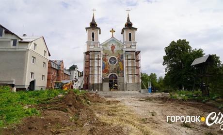Новий етап: як виглядатиме фасад санктуарію Св. Антонія у Городку і прилегла до нього територія