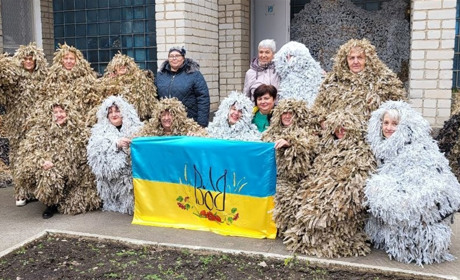 В Южноукраїнську відбулося дефіле в кікіморах від волонтерок-сіткарок з «Бугових мавок». Відео