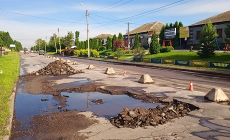 У Золотоноші аварійна ділянка, де будь-якої миті може статися обвал, займає більше 7 кілометрів