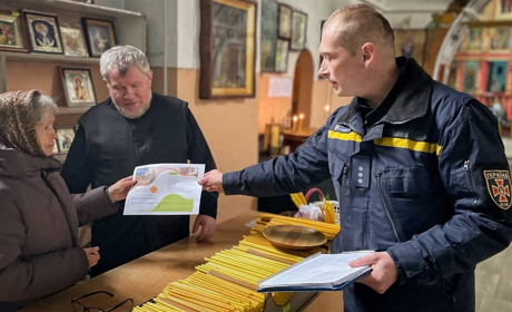 Рятувальники Глухова закликають дотримуватися правил пожежної безпеки під час Великодніх свят