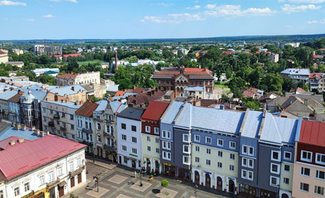 Чи впізнаєте ви будинки Дрогобича "зі спини": як виглядають відомі вілли з іншого боку