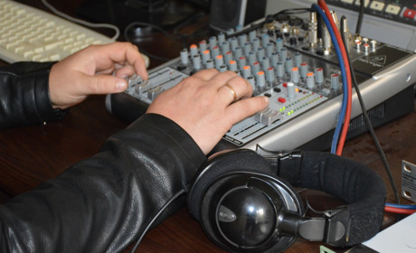 Налаштовуйся на 98,7 FM і слухай своє: Про що говорить «Радіо Сватове»