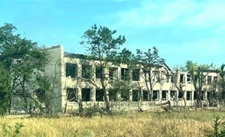 На Херсонщині через ворожі обстріли пошкоджені житлові будинки, адмінбудівлі, кафе та магазин