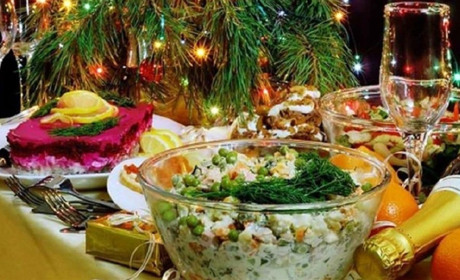 Індичка, ковбаса, персики та скумбрія: 8 святкових рецептів від відомих калинівчанок