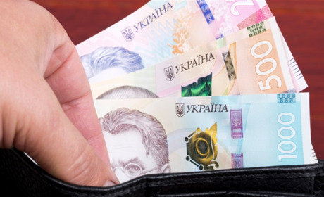 Як людям, котрі постраждали від торгівлі людьми, отримати матеріальну допомогу