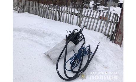 Білопільські поліцейські оперативно розшукали крадія електрокабелю