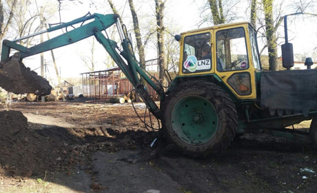 Агрофірма "Вікторія" допомогла відремонтувати водогін у школі