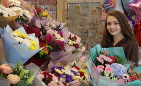 Замість Києва, я обрала Жовті Води та сімейну справу: "ЖВ - Живий Влог" з Діаною Великою