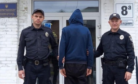 Поцупив касовий апарат, термінал і товар. У скоєнні крадіжки підозрюють 18-річного червоноградця