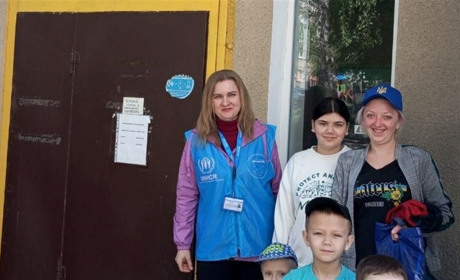 Родина з Купʼянщини під опікою волонтерської організації вирішує соціальні питання