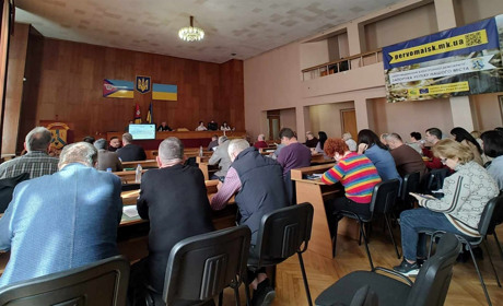 Що було на черговій квітневій сесії Первомайської міської ради: відео