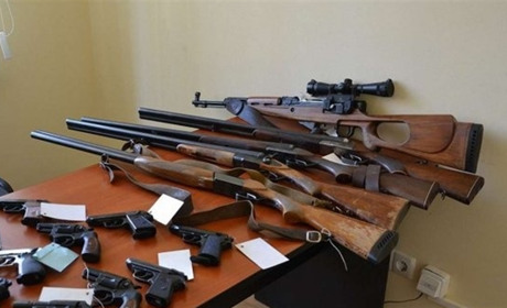 Здали добровільно: скільки одиниць незаконної зброї знаходилось на руках у жителів Біляївки і району