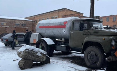 Білопільські поліцейські викрили чоловіка, який незаконно продавав газ