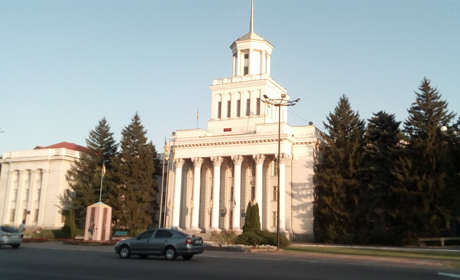 Паспортний стіл повертається?