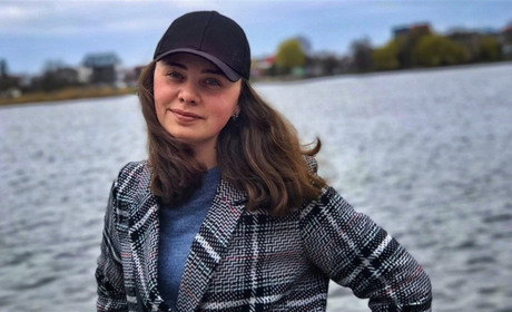 Музика — справа життя: як гітаристка Яна Ковалик перетворила роботу на улюблене заняття