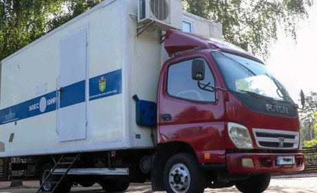 У Нетішині обладнали ще одну мобільну стоматологію для військових