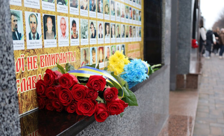 День Гідності та Свободи у Звягелі: громада вшанувала пам'ять про тих, хто виборював незалежність