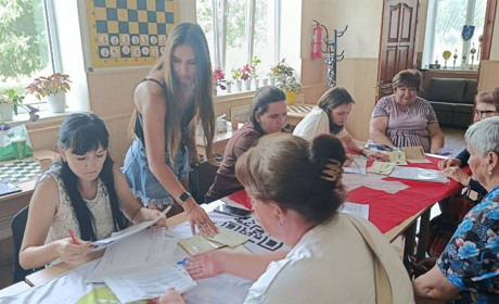 Майже 500 жителів Біляївської громади отримали допомогу від швейцарської організації HUMAN FRONT AID