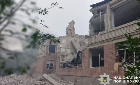 У Херсоні росіяни атакували АЗС та заклад освіти: є загибла та поранені