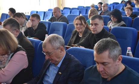 Житло для військових, знесення МАФів та гроші на виборчі округи: рішення сесії міськради