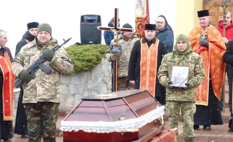 В останній день січня чортків`яни зустріли тіло померлого воїна з Нагірянки Теслюка Павла