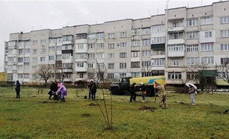 Славутчани долучилися до зеленого будівництва