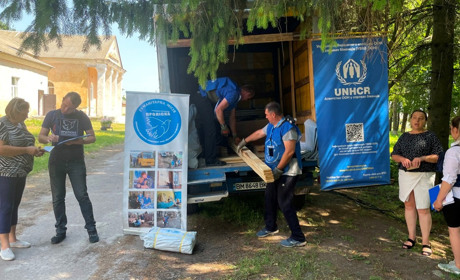 Волонтери передали допомогу після обстрілу жителям села Суходіл на Глухівщині