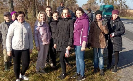 Працівники Крупецької сільської ради взяли участь в акції "За чисте довкілля"