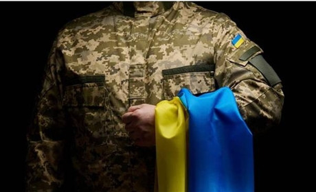 Сім'ї загиблих чернігівців-військовослужбовців отримають 40 тис. грн допомоги від міста у 2023 році