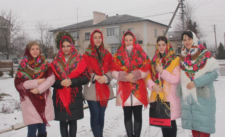 Любисток колядує для калинівчан