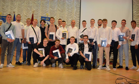 Барський транспортний коледж випустив 75 студенів 4-х курсів