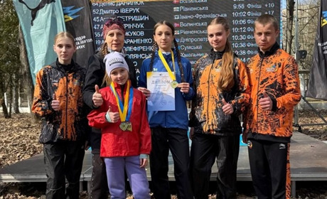 Даша Франчук із Бару — чемпіонка України з кросу: результати команди ДЮСШ «Колос» у Луцьку