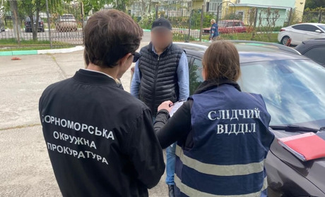 Ексдиректор будинку культури в Одеському районі міг незаконно виплатити собі понад 700 тис. грн