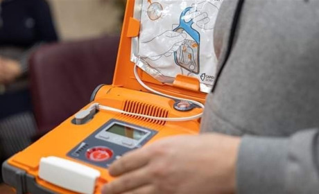 ЦНАП Жовтих Вод отримав портативний дефібрилятор