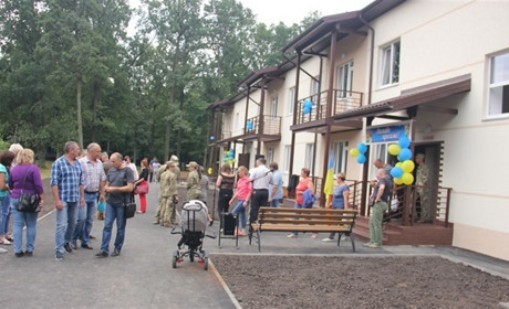 Стало відомо, скільки коштує будинок для контрактників у Калинівці