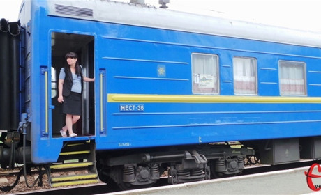 «Укрзалізниця» запустила нові потяги до моря: один із них курсує через Славуту
