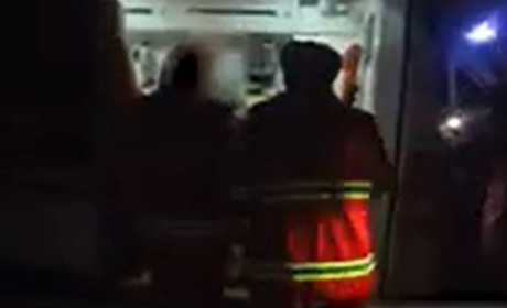 Почули дитячі крики і відразу кинулися на допомогу: у Херсоні врятували родину (відео)