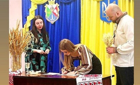 Оксана та Руслан одружилися в День закоханих. Військова служба та почуття перевірені на відстані