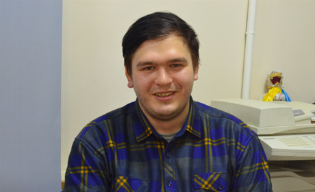 こんにちは : юнак з Біляївки вільно спілкується японською.  Вчив мову безкоштовно сам: як йому це вдалося