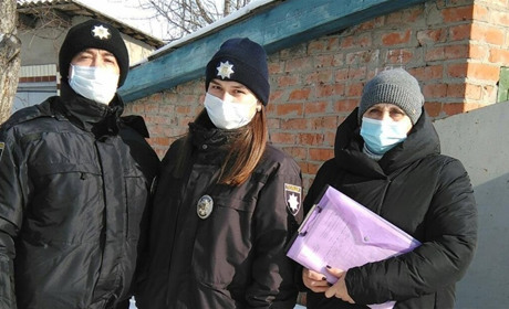 За неналежне виконання батьківських обов’язків на гадячанку склали адмінпротокол