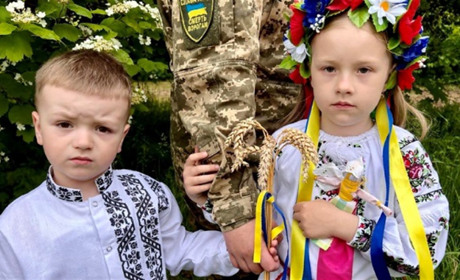 Обереги дитинства воєнної пори малих звиняччан Артемка та Настуні з Чортківщини