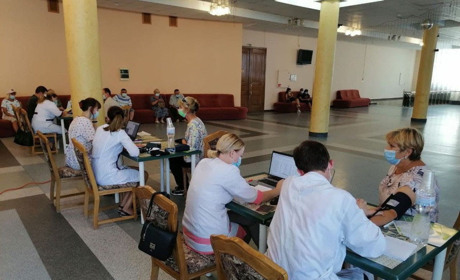 Покровчани вакцинуються та отримують сертифікати 