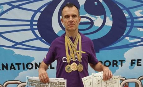 Переселенець з Волновахи завоював три медалі на Чемпіонаті України з гирьового спорту