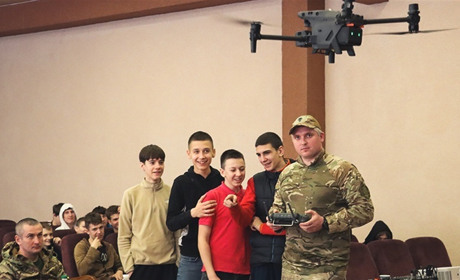 Нетішинські нацгвардійці провели Урок мужності для учнів академічного ліцею