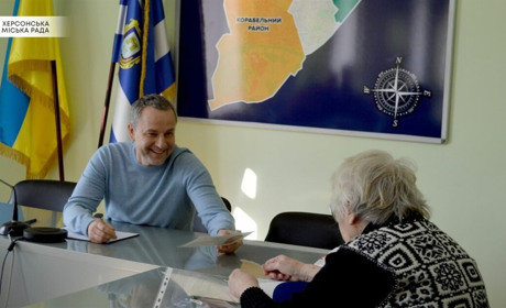 На особистому прийомі у херсонського мера Ігоря Колихаєва розбирались зі справою 23-річної давнини