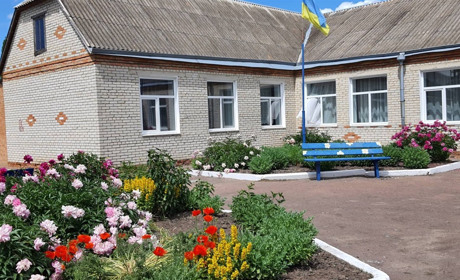Воронівська школа працюватиме, але класів стане менше: так вирішив виконком